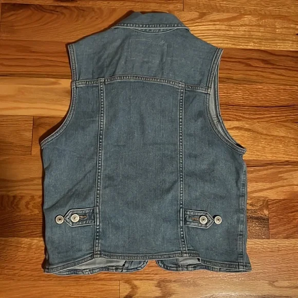 AE denim vest - Picture 3 of 6
